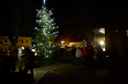 Adventní trhy, rozsvícení vánočního stromu 2015